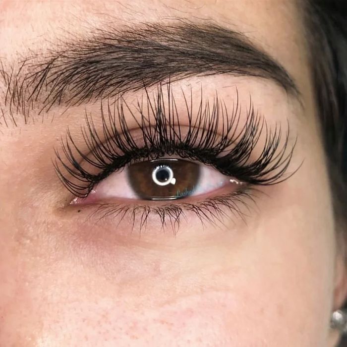 Natural lash extension set by Mobile Beauty Services
